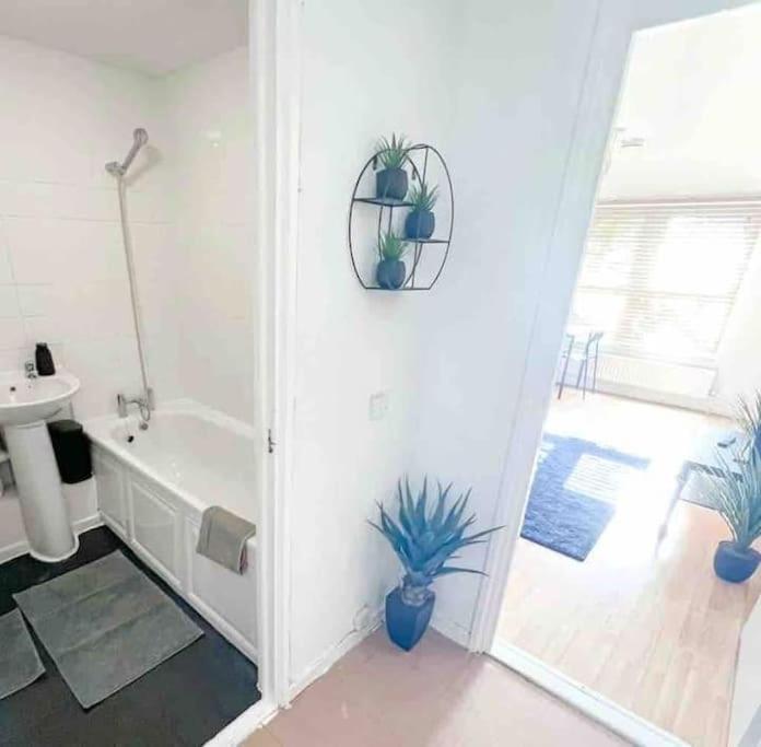 Spacious Two Bedroom Flat London Exterior foto